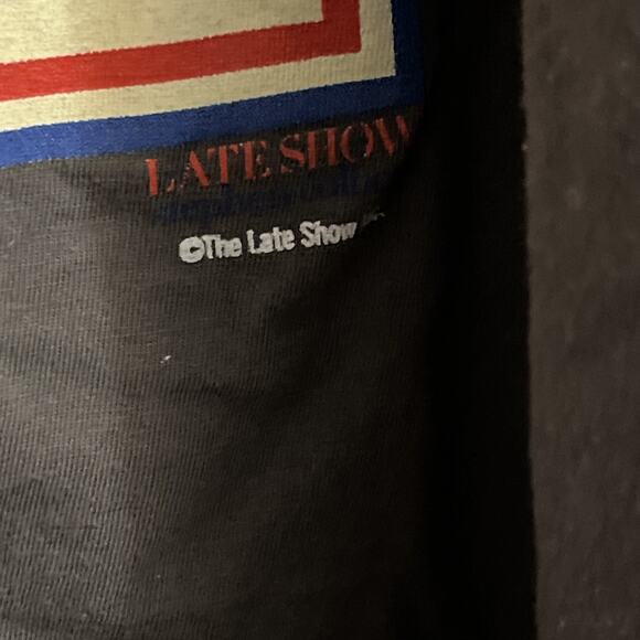 The Late Show Stephen Colbert UNITED WE STAND DIVIDED GRAY 2XL T-SHIRT Political - Picture 4 of 8